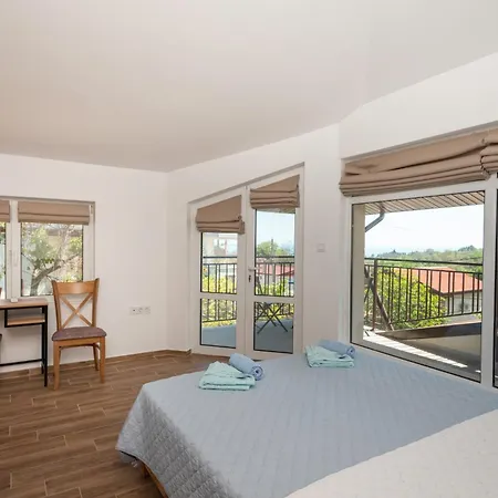 Azurea Villa